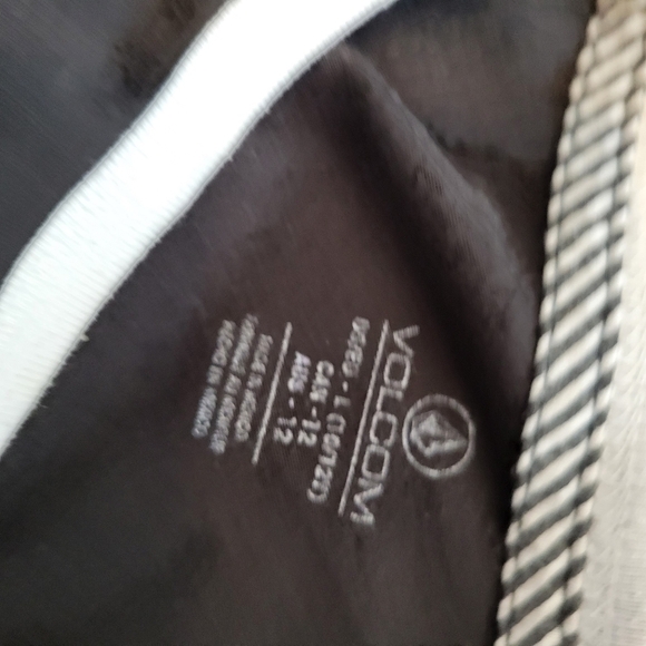 Volcom Girls Large 10/12 Black Short Sleeve Ringer Tee T-shirt Palm Tree Sun Top - Picture 4 of 4